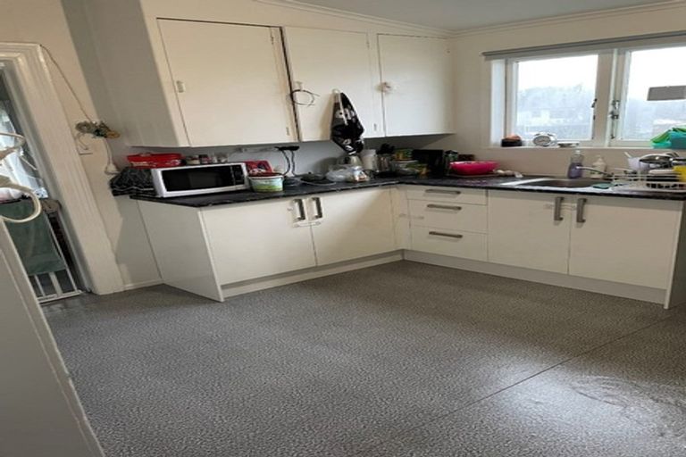 Photo of property in 51 Sturges Road, Henderson, Auckland, 0612