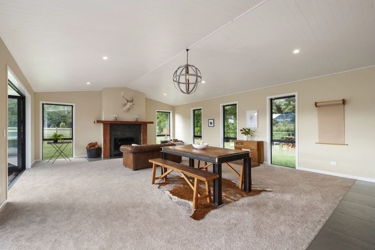 Photo of property in 12 Lancewood Way, Kinloch, Taupo, 3377