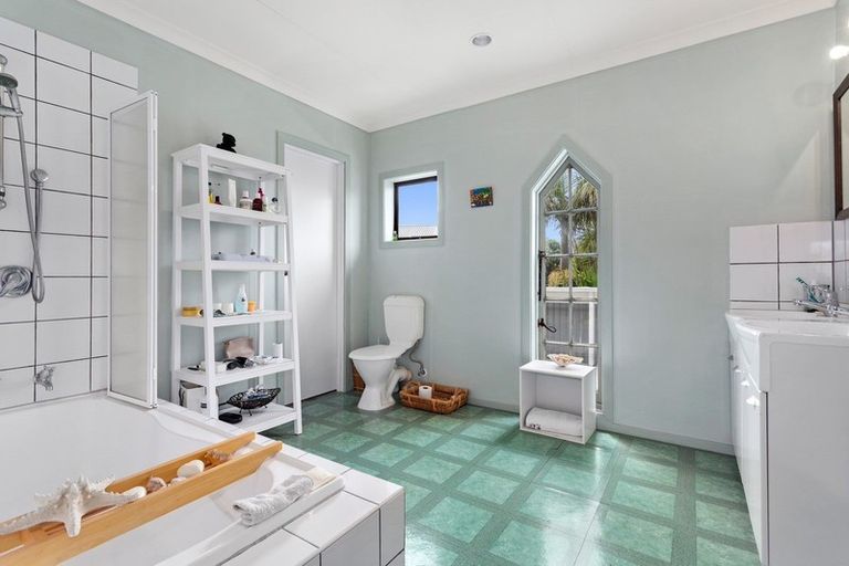 Photo of property in 81 Harbour Road, Ohope, 3121