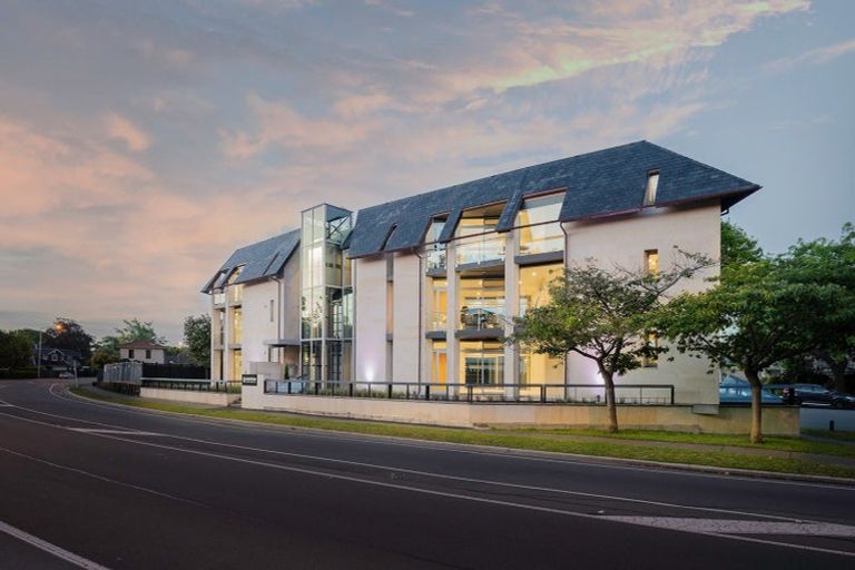 Photo of property in 6/19 Carlton Mill Road, Merivale, Christchurch, 8014