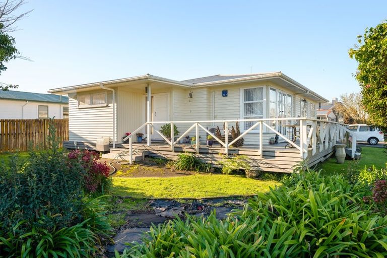 Photo of property in 1 Katherine Place, Melville, Hamilton, 3206