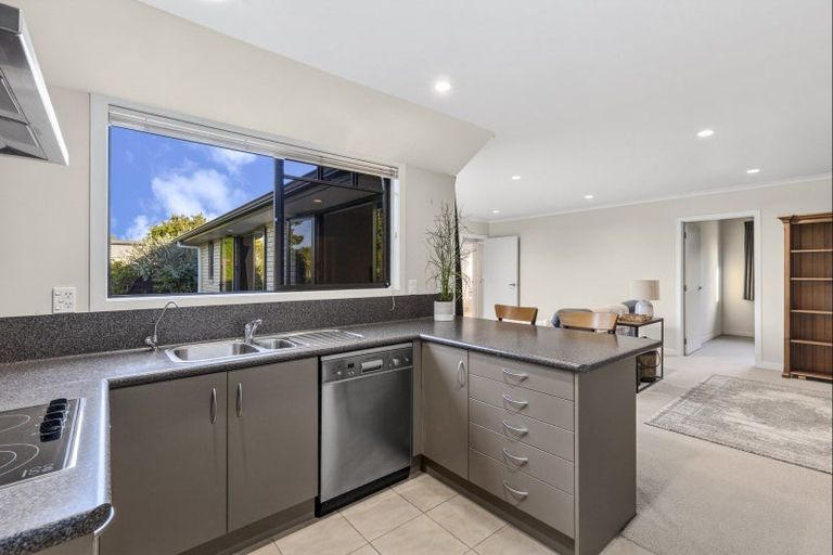 Photo of property in 2 Cooper Crescent, Cambridge, 3434