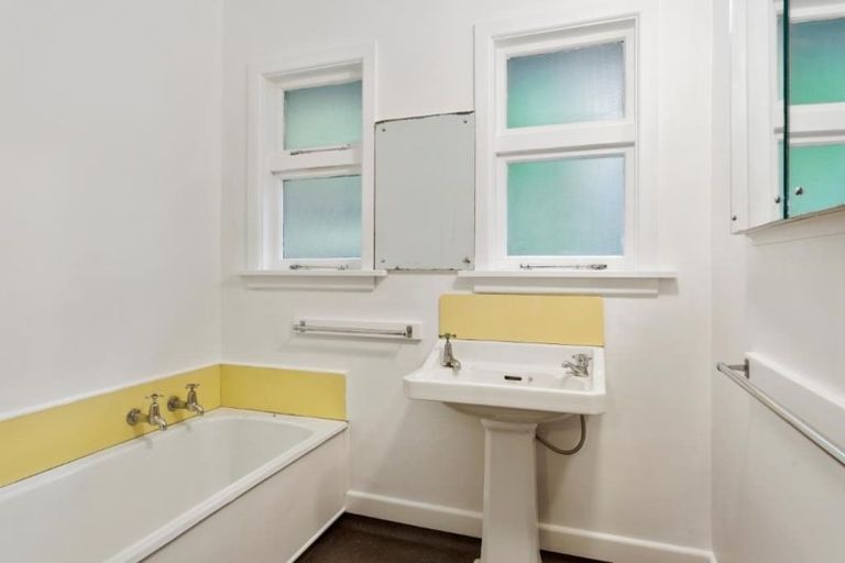 Photo of property in 114 Kerrs Road, Avonside, Christchurch, 8061