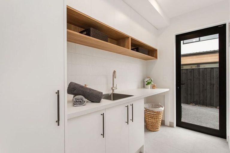 Photo of property in 17a Kirkwood Avenue, Upper Riccarton, Christchurch, 8041