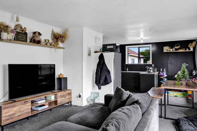 Photo of property in 391 Waihi Road, Normanby, Hawera, 4614