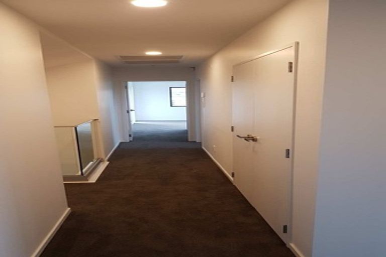 Photo of property in 168 Arran Point Parade, Orewa, 0931