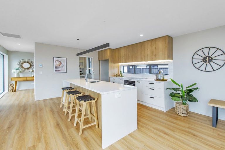 Photo of property in 164 Shillingford Boulevard, Rolleston, 7615