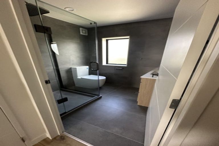 Photo of property in 17a Midgley Road, West Harbour, Auckland, 0618