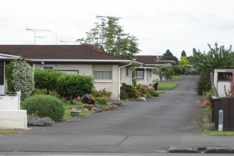 Photo of property in 69c Queen Street, Pukekohe, 2120