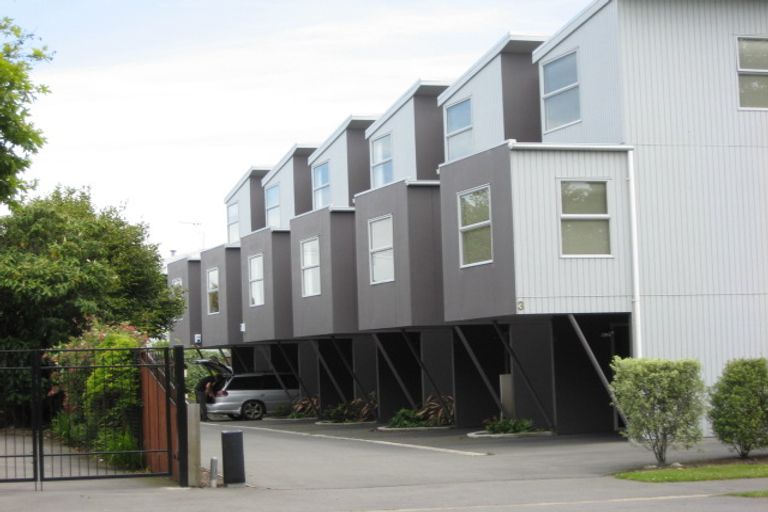 Photo of property in 3/3 Grove Road, Addington, Christchurch, 8024