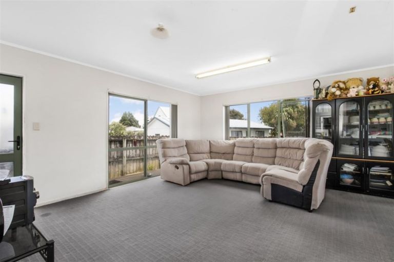 Photo of property in 28a Barneys Farm Road, Clendon Park, Auckland, 2103