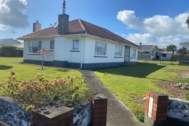 Photo of property in 28 Seymour Street, Waitara, 4320
