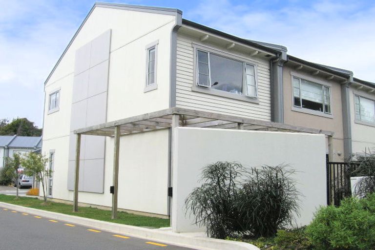 Photo of property in Monterey Apartments, 5/232 Middleton Road, Glenside, Wellington, 6037