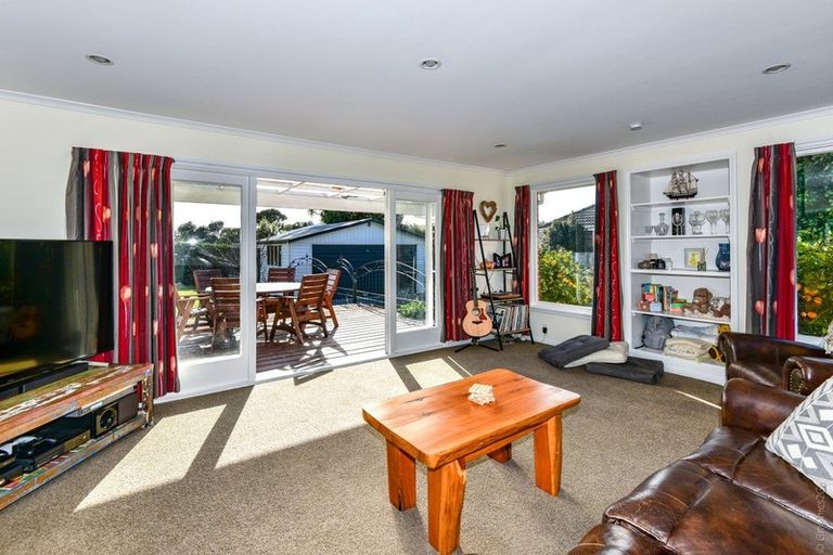 Photo of property in 90 Kendal Avenue, Burnside, Christchurch, 8053