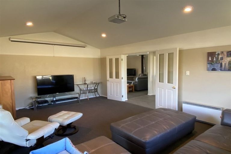 Photo of property in 2 Sunset Drive, Pukekohe, 2120