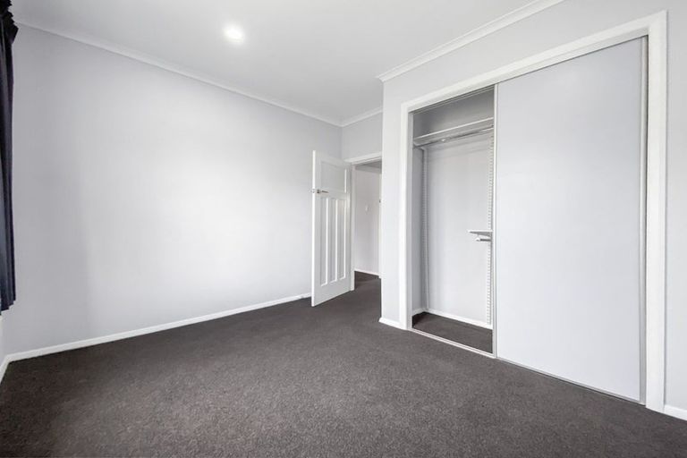 Photo of property in 5 Tarawera Road, Johnsonville, Wellington, 6037