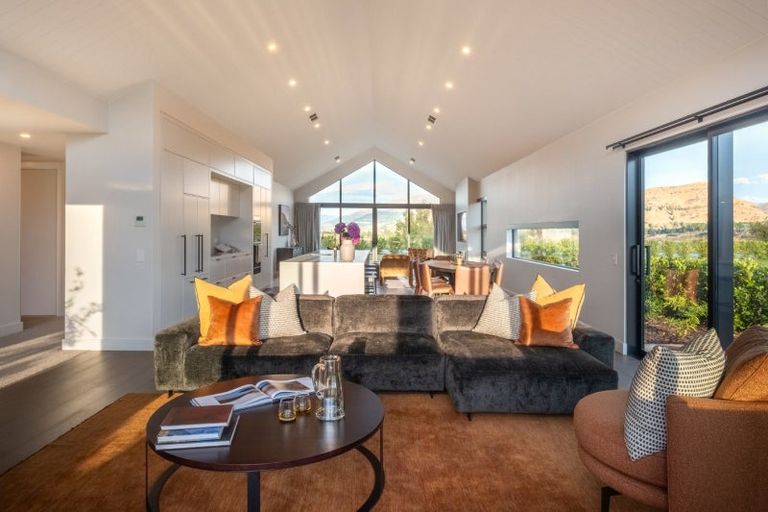 Photo of property in Kawarau Heights, 22 Kawarau Heights Boulevard, Lake Hayes, Queenstown, 9304