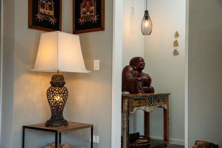 Photo of property in 6 Pukatea Close, Raumati Beach, Paraparaumu, 5032