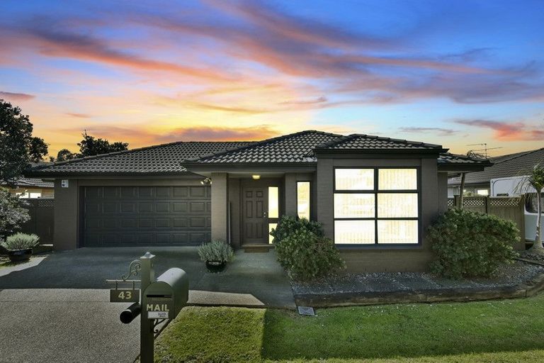 Photo of property in 43 Turnberry Drive, Wattle Downs, Auckland, 2103