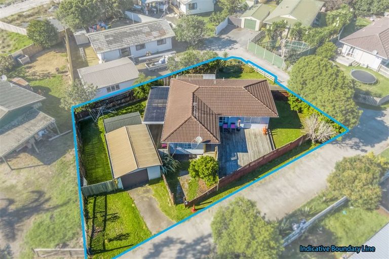 Photo of property in 56 Hamilton Drive, Waiuku, 2123