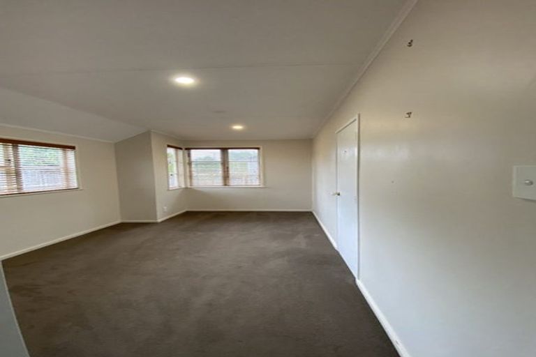 Photo of property in 1/17 Otakau Road, Milford, Auckland, 0620