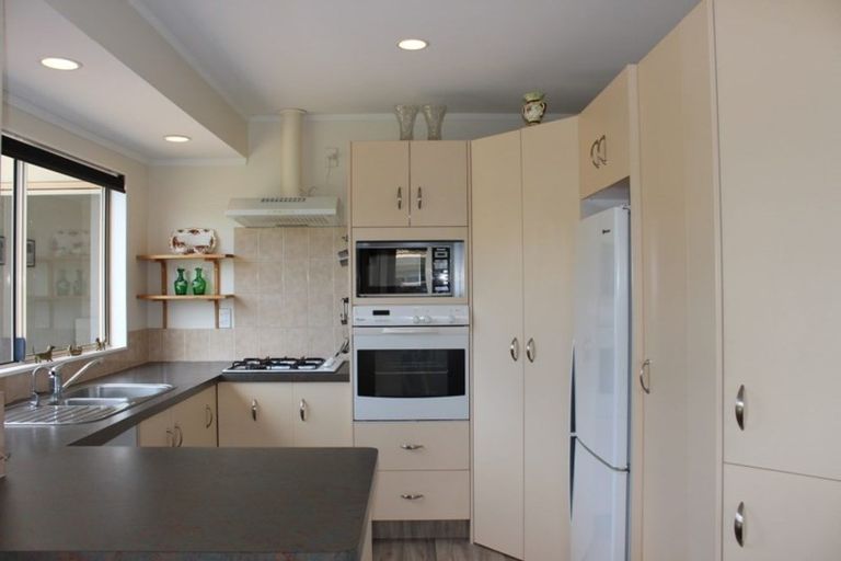 Photo of property in 25 Reef Avenue, Papamoa Beach, Papamoa, 3118