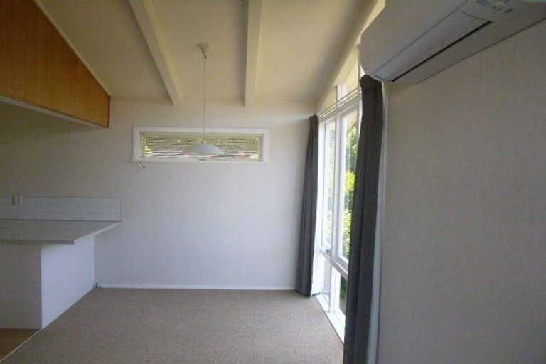 Photo of property in 31 Dowse Drive, Maungaraki, Lower Hutt, 5010