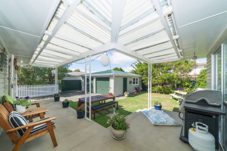 Photo of property in 10 Henare Street, West End, Palmerston North, 4412