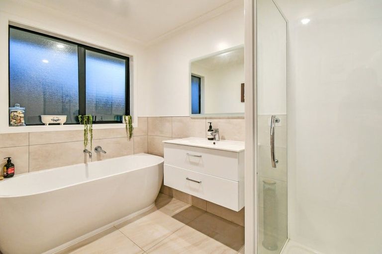 Photo of property in 96 Hitchen Road, Pokeno, 2402