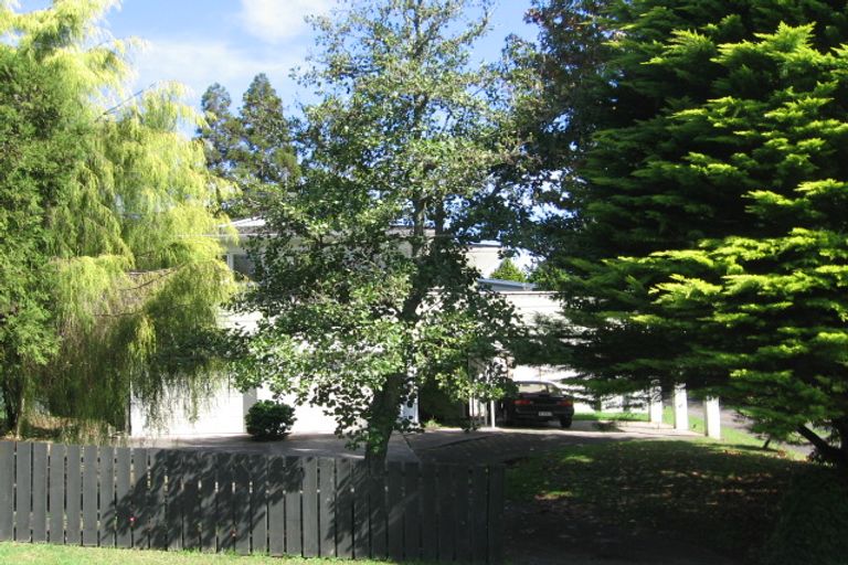 Photo of property in 18 Havelle Avenue, Titirangi, Auckland, 0604