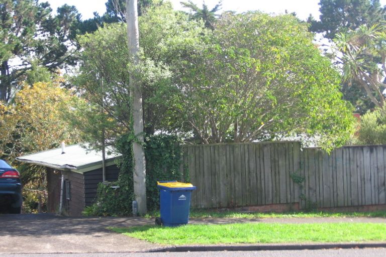 Photo of property in 211 Titirangi Road, Titirangi, Auckland, 0604