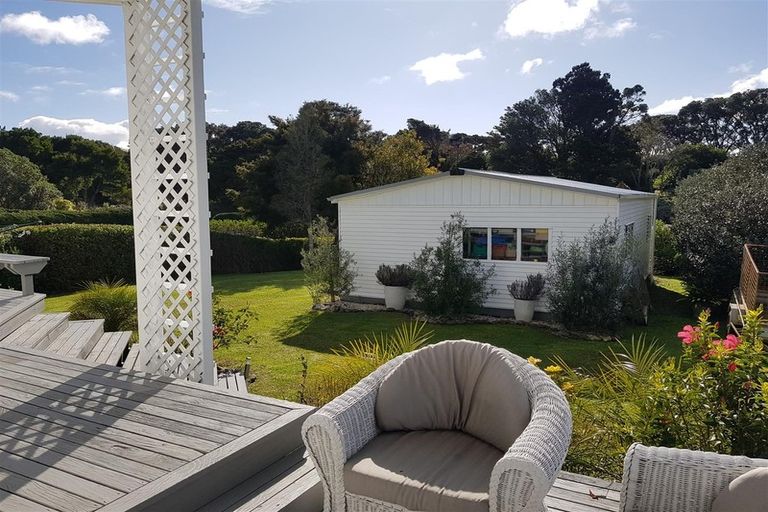 Photo of property in 689 Cove Road, Waipu, 0582
