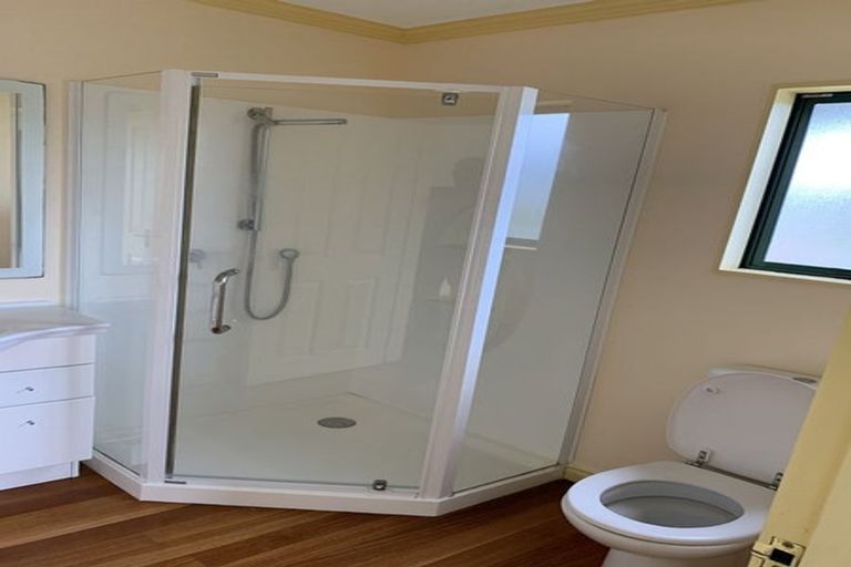 Photo of property in 26 Tattenhall Grove, Churton Park, Wellington, 6037