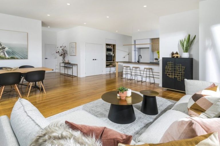 Photo of property in 64 Ashley Avenue, Long Bay, Auckland, 0630