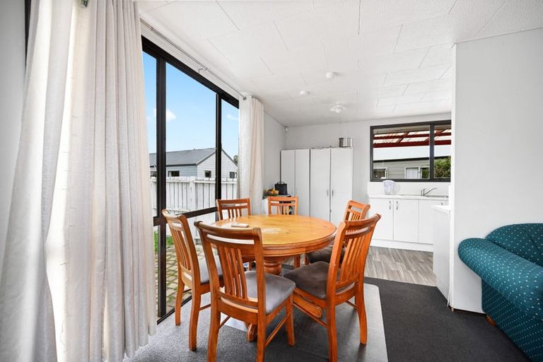 Photo of property in 15 Garland Drive, St Andrews, Hamilton, 3200