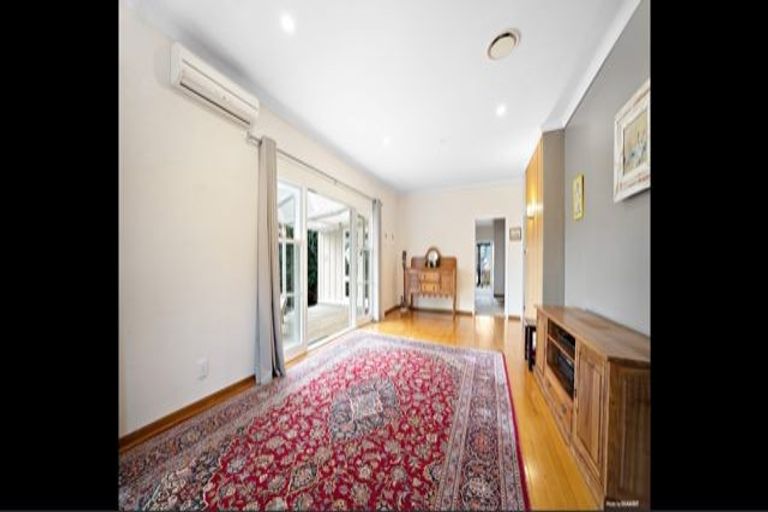 Photo of property in 2/41 Pah Road, Cockle Bay, Auckland, 2014