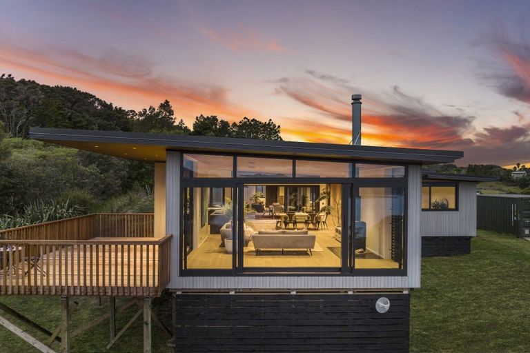 Photo of property in 46 Laika Avenue, Ti Point, Warkworth, 0985