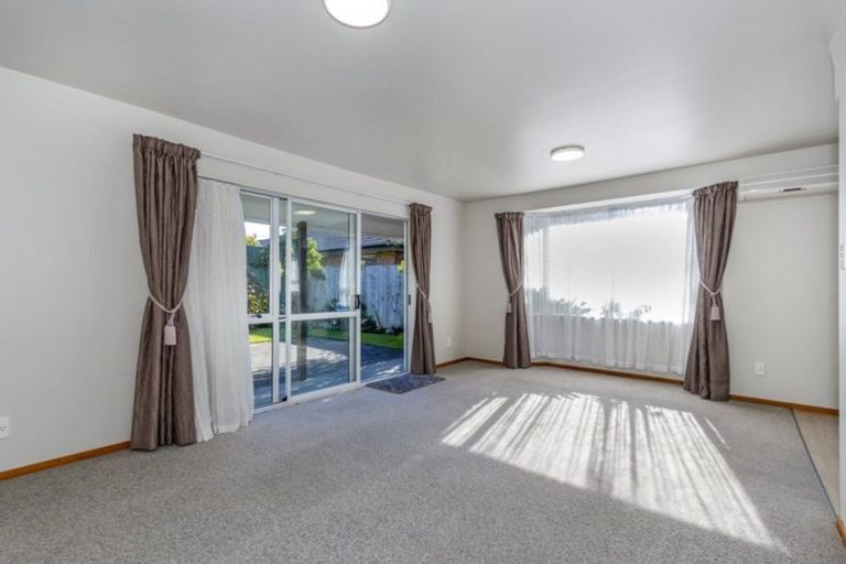 Photo of property in 1/184 Greers Road, Bryndwr, Christchurch, 8053