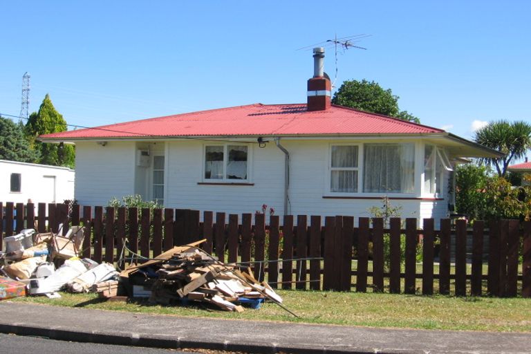 Photo of property in 55 Cobham Crescent, Kelston, Auckland, 0602