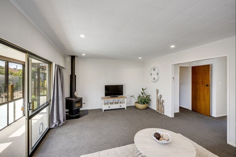 Photo of property in 2/403 Avenue Road West, Hastings, 4122