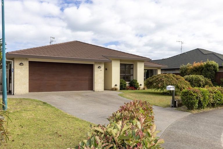 Photo of property in 196 Milne Drive, Paraparaumu, 5032