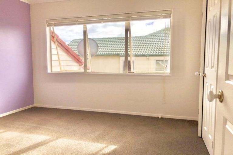 Photo of property in 95a Glenmore Road, Sunnyhills, Auckland, 2010