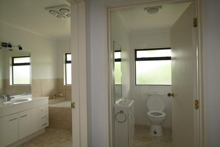 Photo of property in 17 Robinson Terrace, Rangatira Park, Taupo, 3330