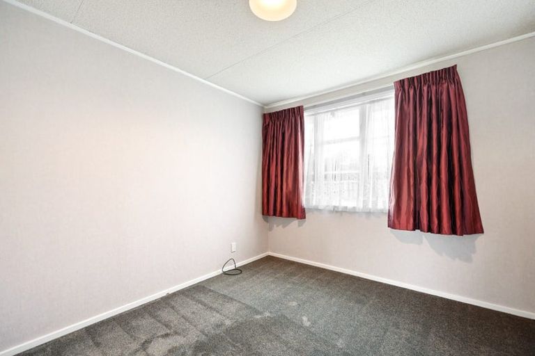 Photo of property in 22 Paul Crescent, Fairfield, Hamilton, 3214