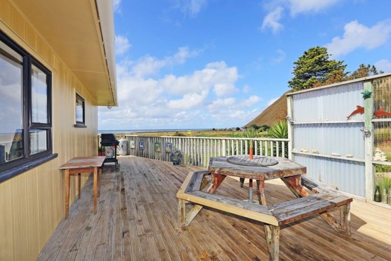 Photo of property in 1 Mchardy Place, Glenfield, Auckland, 0627