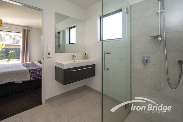 Photo of property in 20 Puhara Avenue, Parklands, Christchurch, 8083