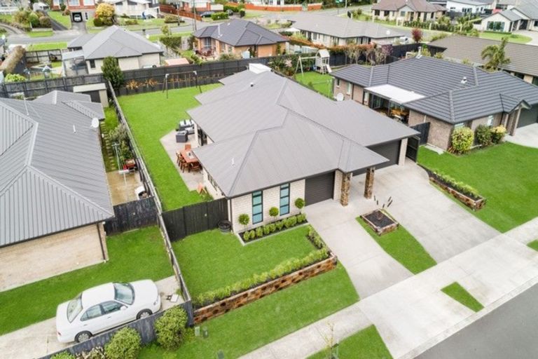 Photo of property in 6 Vivien Place, Patumahoe, Pukekohe, 2679