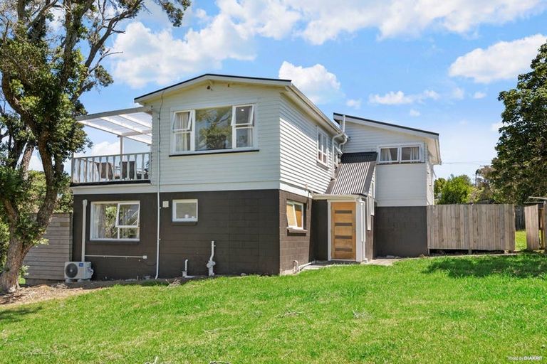 Photo of property in 4 Matai Road, Stanmore Bay, Whangaparaoa, 0932