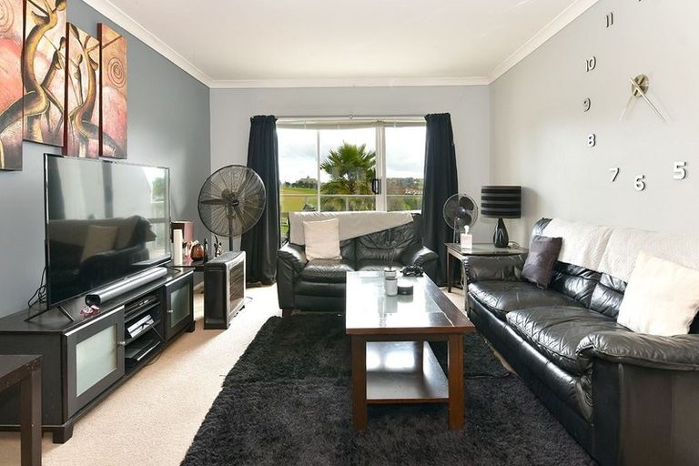 Photo of property in Santa Rosa, 60/340 Gulf Harbour Drive, Gulf Harbour, Whangaparaoa, 0930