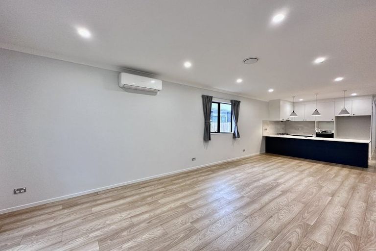 Photo of property in 7 Rapoi Lane, Karaka, Papakura, 2113
